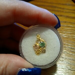 Black Hills Gold 10k Solid Gold with Peridot  Gem Pendant